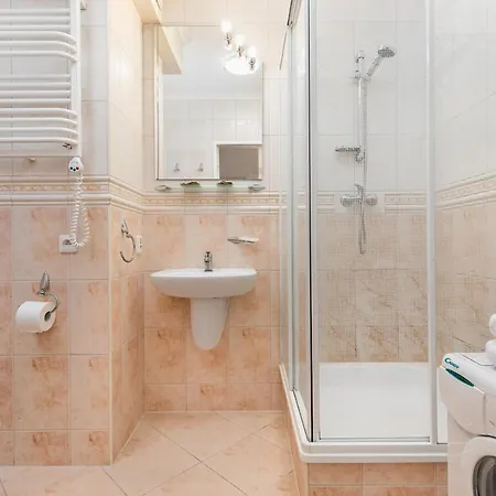 Jantar -port Kolobrzeg- Westerplatte Z Garazem Apartman *