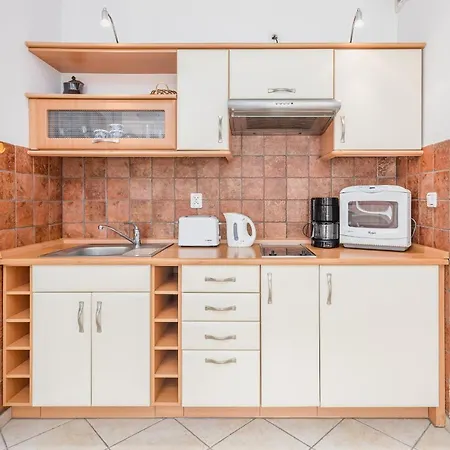 Jantar -port Kolobrzeg- Westerplatte Z Garazem Kołobrzeg